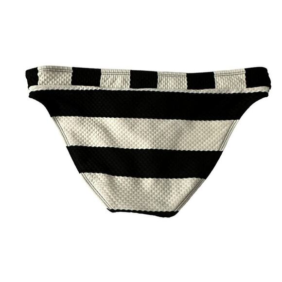 Gibson Latimer Stripped Textured Halter Bikini Top (M) with Matching Bottoms (L) - Picture 9 of 13